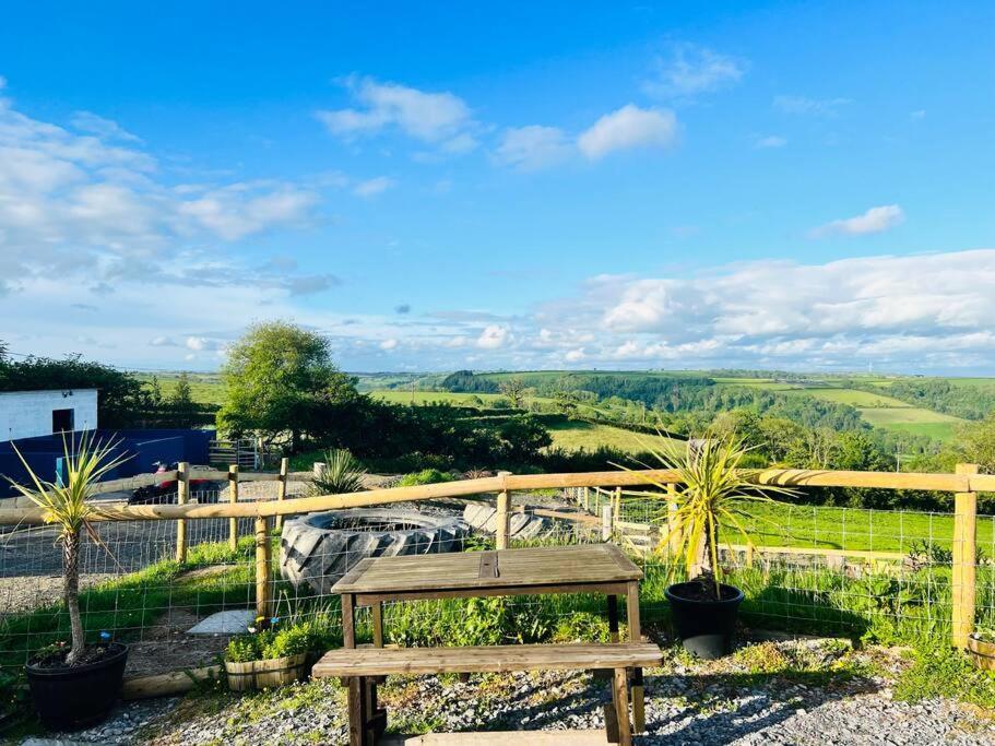 2 Bedroom Holiday Home In The Heart Of West Wales St Clears Exterior foto